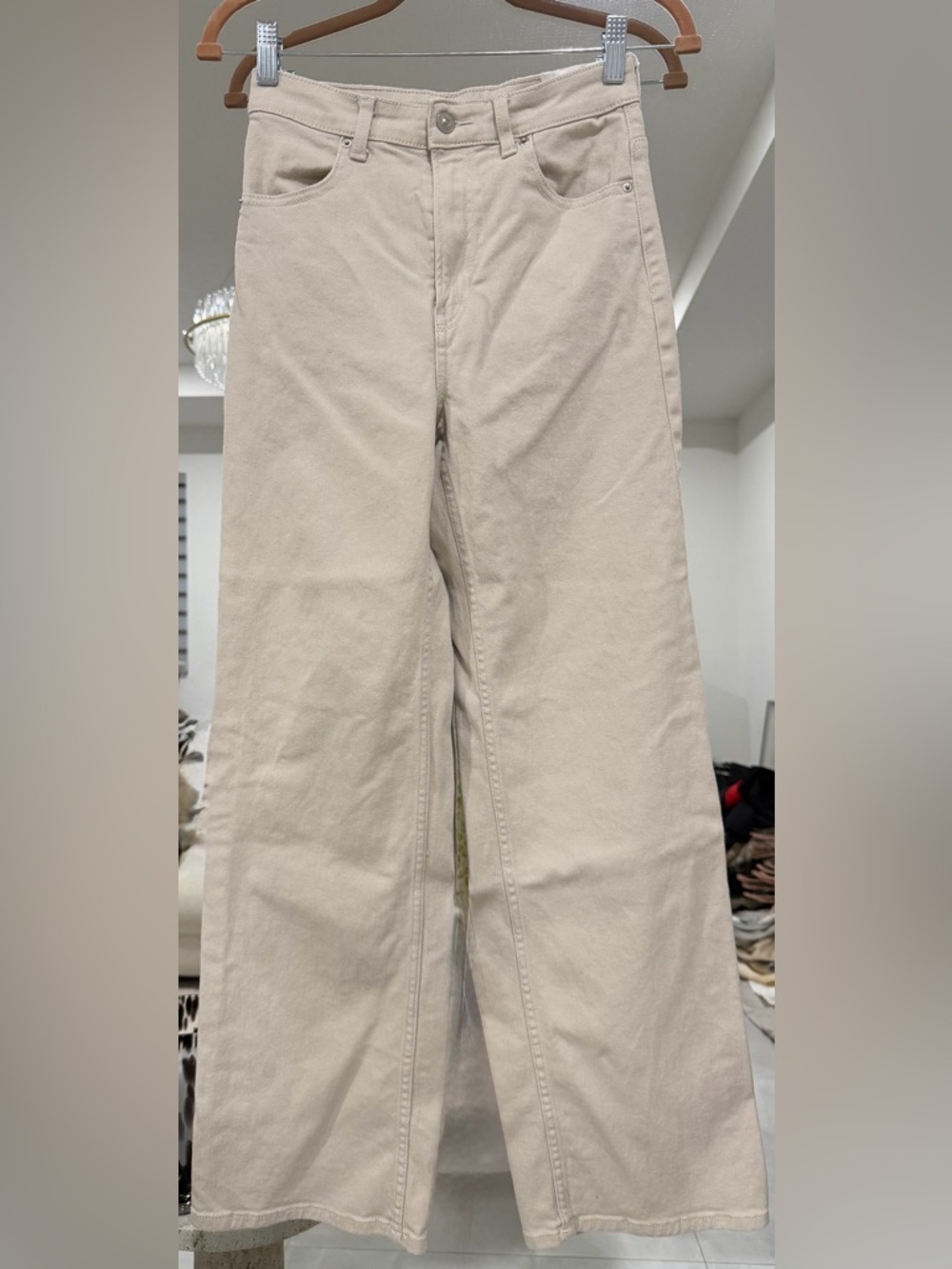 H&M Jeans Wide Flared Leg Light Beige Womens 98% Cotton 2% Elastane - Size 4
